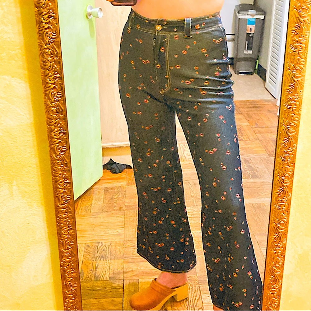 Vintage 70s cottagecore floral bell bottoms 🌸🌺xs